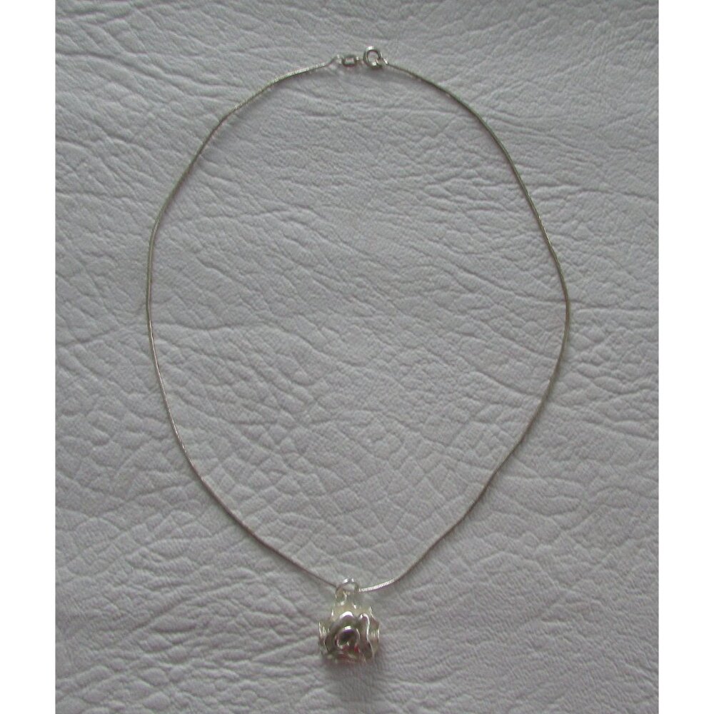 Large Floral Flower Pendant Silver Necklace